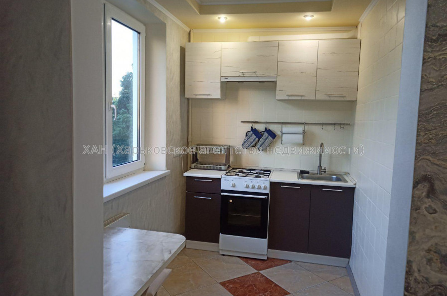 Продам квартиру, Жасминовый б-р , 1  ком., 33 м², капитальный ремонт 