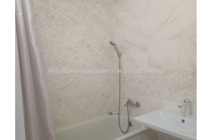 Продам квартиру, Жасминовый б-р , 1  ком., 33 м², капитальный ремонт 