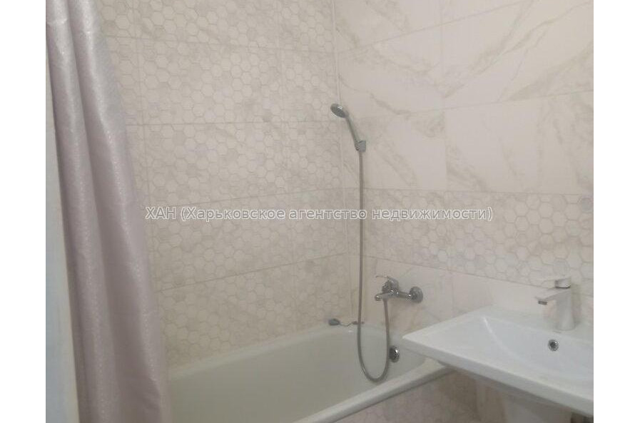 Продам квартиру, Жасминовый б-р , 1  ком., 33 м², капитальный ремонт 