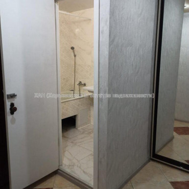 Продам квартиру, Жасминовый б-р , 1  ком., 33 м², капитальный ремонт 