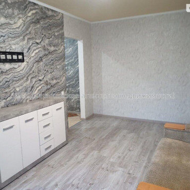 Продам квартиру, Жасминовый б-р , 1  ком., 33 м², капитальный ремонт 