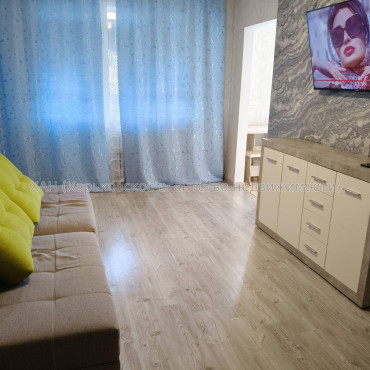 Продам квартиру, Жасминовый б-р , 1  ком., 33 м², капитальный ремонт 