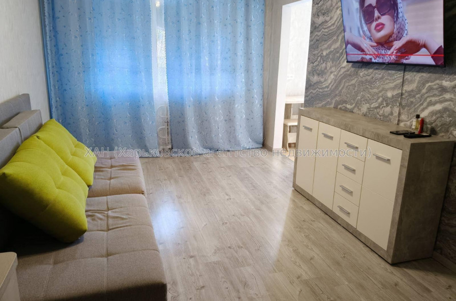 Продам квартиру, Жасминовый б-р , 1  ком., 33 м², капитальный ремонт 