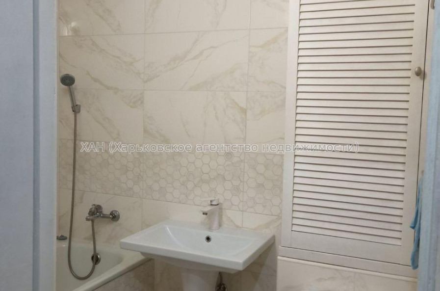 Продам квартиру, Жасминовый б-р , 1  ком., 33 м², капитальный ремонт 