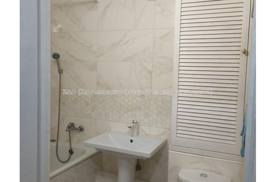 Продам квартиру, Жасминовый б-р , 1  ком., 33 м², капитальный ремонт 