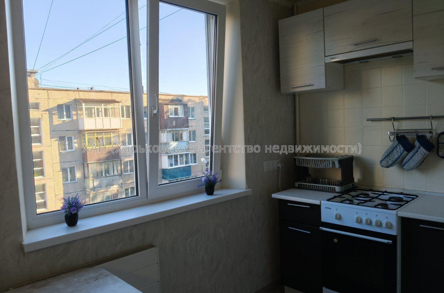 Продам квартиру, Жасминовый б-р , 1  ком., 33 м², капитальный ремонт 