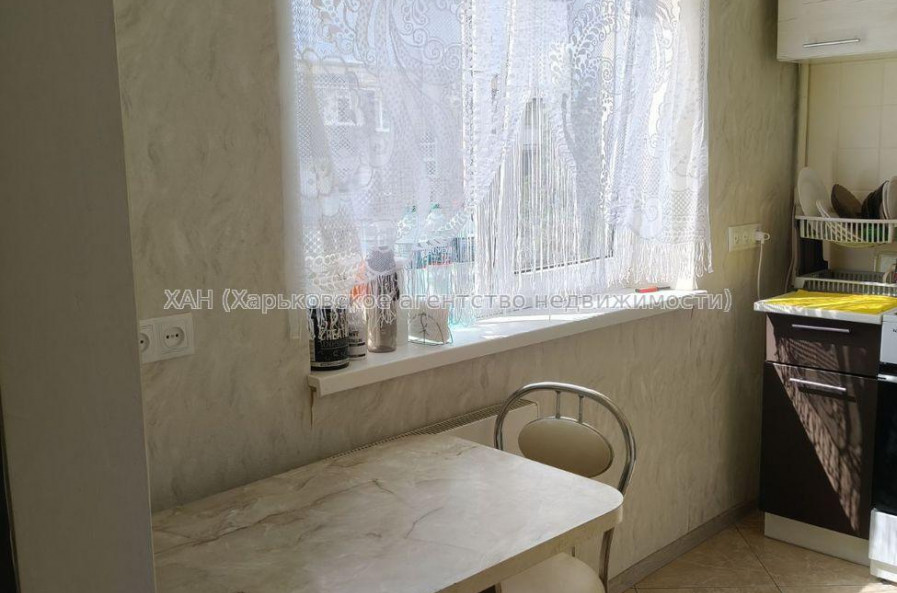 Продам квартиру, Жасминовый б-р , 1  ком., 33 м², капитальный ремонт 