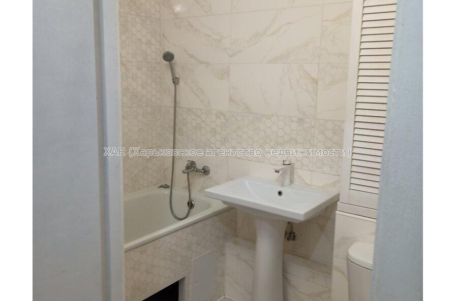 Продам квартиру, Жасминовый б-р , 1  ком., 33 м², капитальный ремонт 