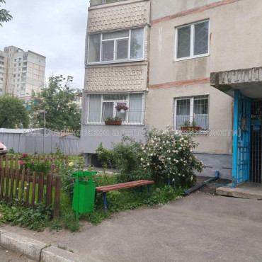 Продам квартиру, Жасминовый б-р , 1  ком., 33 м², капитальный ремонт 