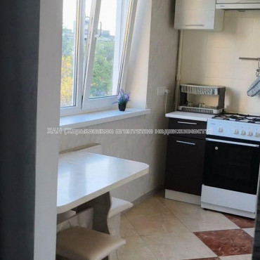 Продам квартиру, Жасминовый б-р , 1  ком., 33 м², капитальный ремонт 