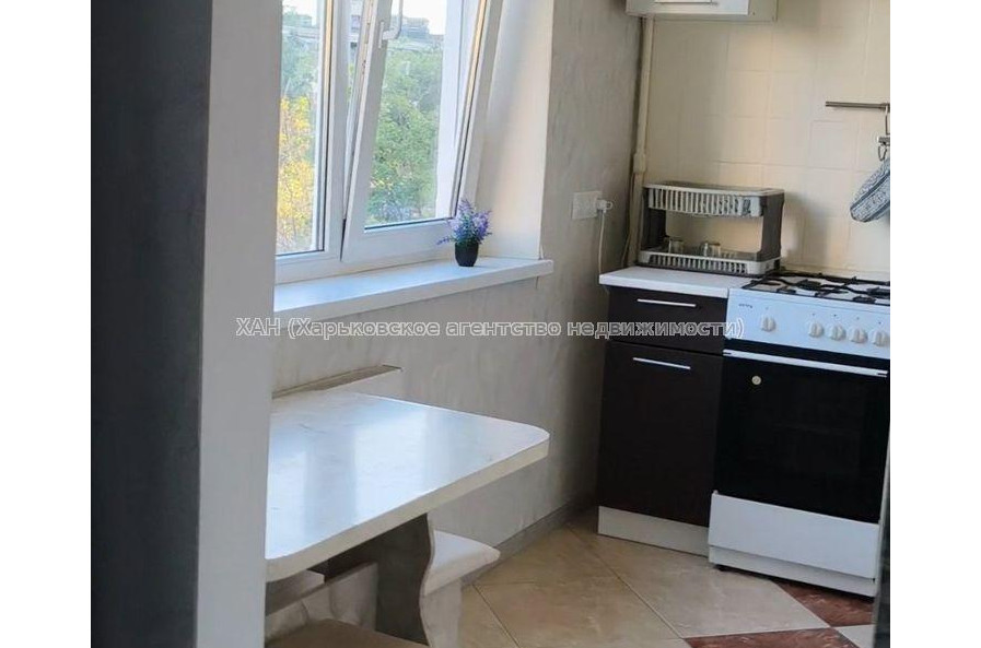 Продам квартиру, Жасминовый б-р , 1  ком., 33 м², капитальный ремонт 
