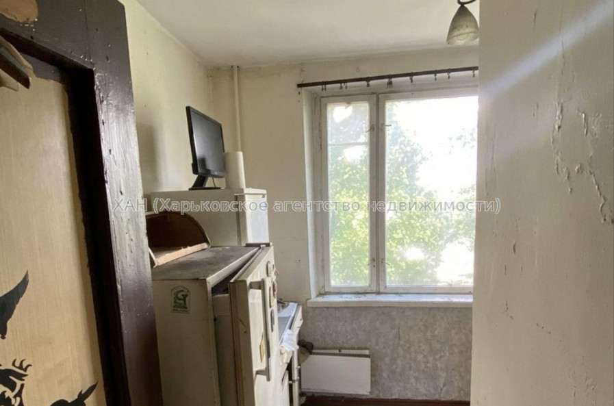 Продам квартиру, Победы просп. , 1  ком., 33 м², без ремонта 
