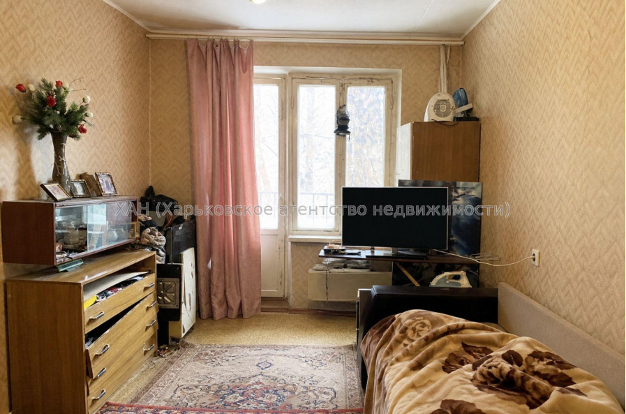 Продам квартиру, Победы просп. , 1  ком., 33 м², без ремонта 