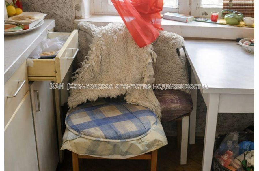 Продам квартиру, Победы просп. , 1  ком., 33 м², без ремонта 
