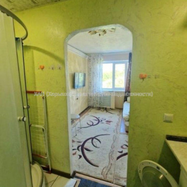 Продам квартиру, 23 Августа ул. , 1 кім., 15 м², косметический ремонт 