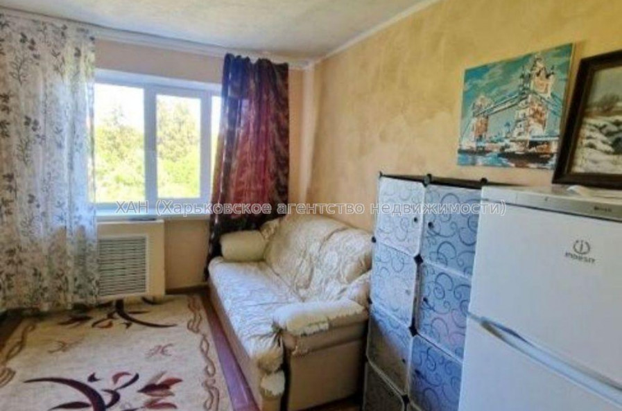 Продам квартиру, 23 Августа ул. , 1 кім., 15 м², косметический ремонт 