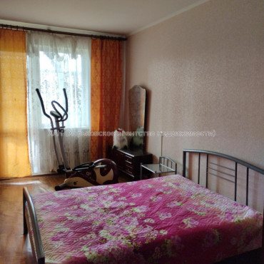 Сдам квартиру, Непокоренных ул. , 3  ком., 65 м², косметический ремонт 