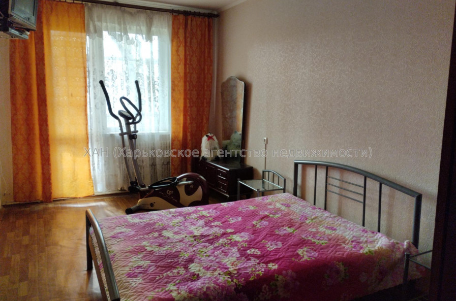 Сдам квартиру, Непокоренных ул. , 3  ком., 65 м², косметический ремонт 