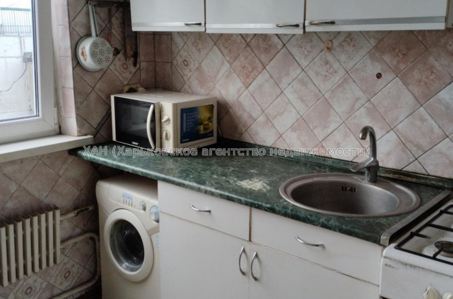 Сдам квартиру, Непокоренных ул. , 3  ком., 65 м², косметический ремонт 