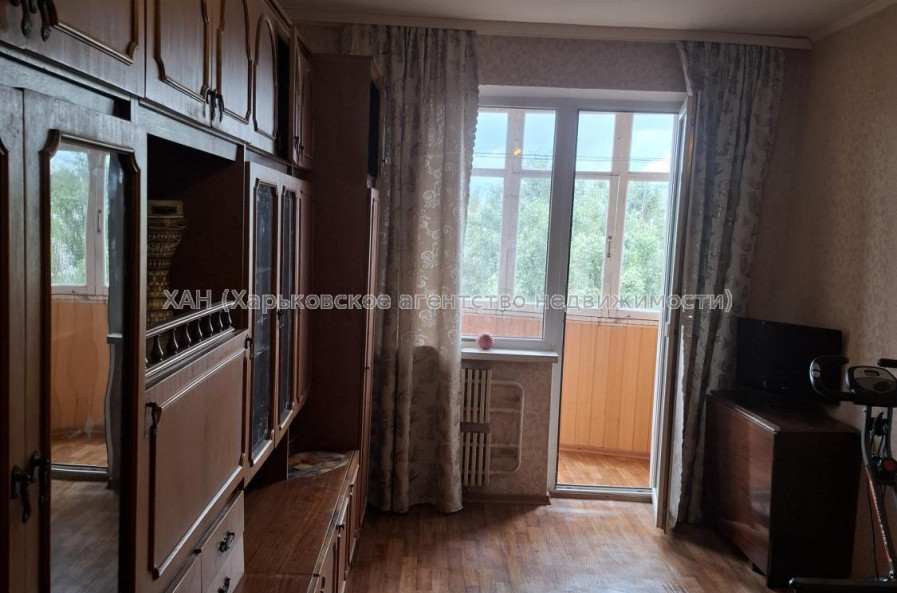 Сдам квартиру, Непокоренных ул. , 30 , 3  ком., 65 м², косметический ремонт 