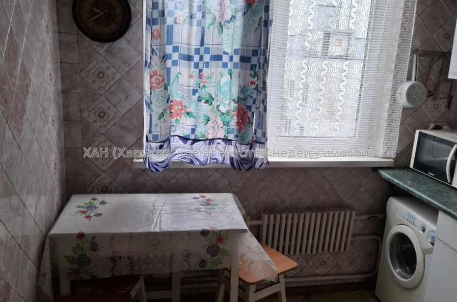 Сдам квартиру, Непокоренных ул. , 30 , 3  ком., 65 м², косметический ремонт 