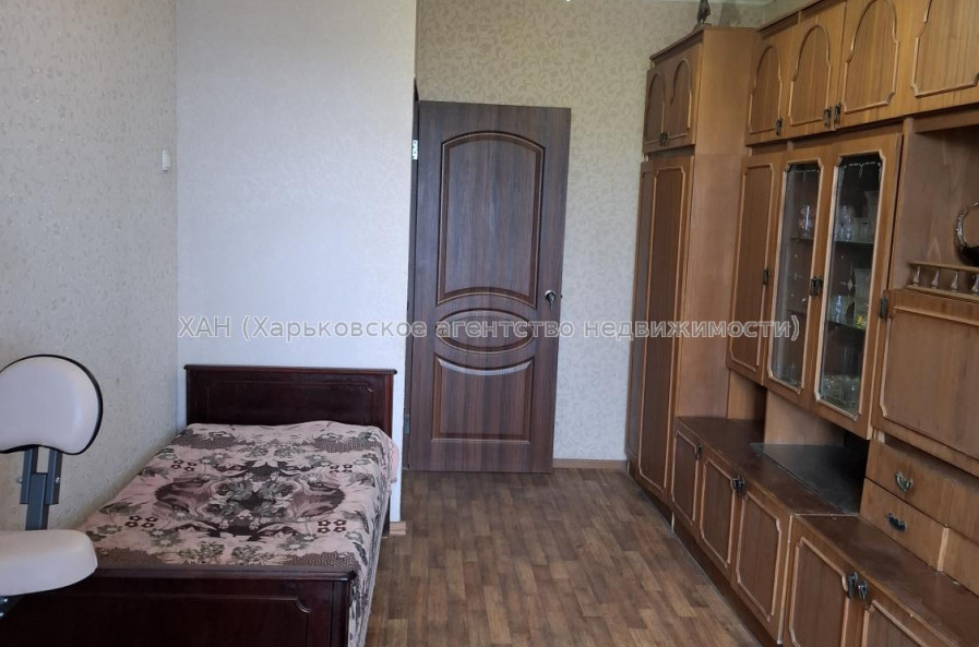 Сдам квартиру, Непокоренных ул. , 30 , 3  ком., 65 м², косметический ремонт 