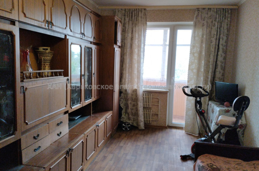 Сдам квартиру, Непокоренных ул. , 3  ком., 65 м², косметический ремонт 