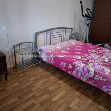 Сдам квартиру, Непокоренных ул. , 30 , 3  ком., 65 м², косметический ремонт 