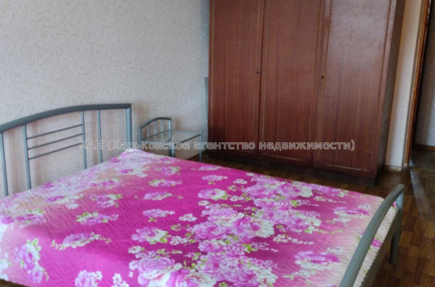 Сдам квартиру, Непокоренных ул. , 3  ком., 65 м², косметический ремонт 
