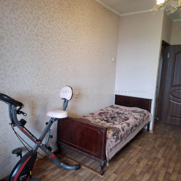 Сдам квартиру, Непокоренных ул. , 30 , 3  ком., 65 м², косметический ремонт 