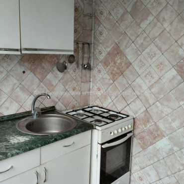 Сдам квартиру, Непокоренных ул. , 3  ком., 65 м², косметический ремонт 