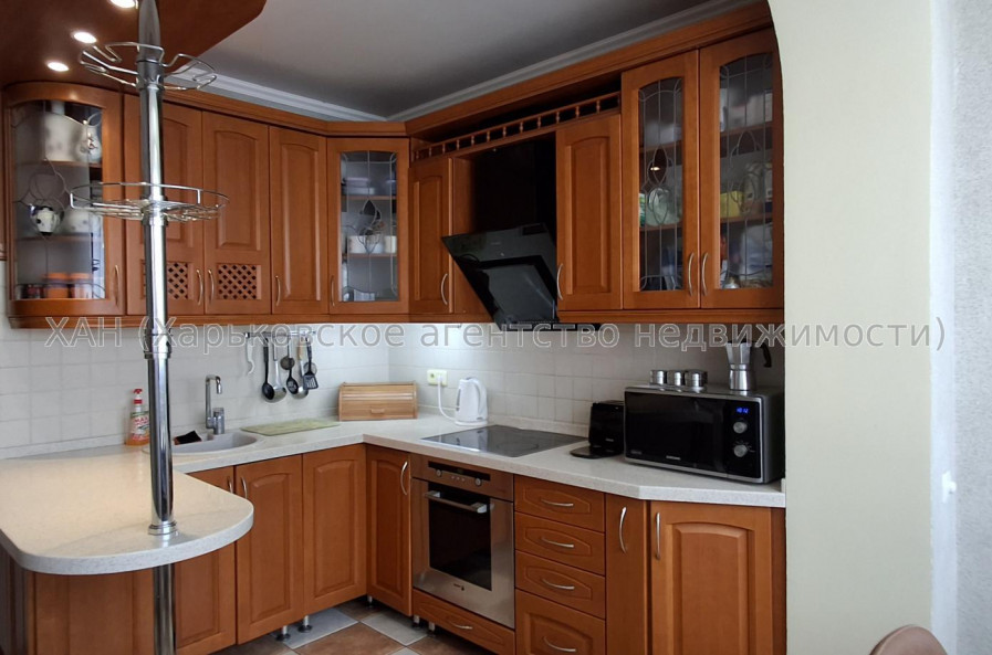 Продам квартиру, Кричевского ул. , 41 , 3  ком., 76 м², капитальный ремонт 