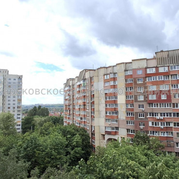 Продам квартиру, Кричевского ул. , 41 , 3  ком., 76 м², капитальный ремонт 