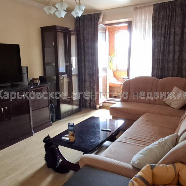 Продам квартиру, Кричевского ул. , 41 , 3  ком., 76 м², капитальный ремонт 
