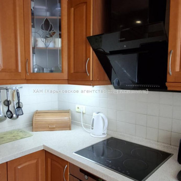 Продам квартиру, Кричевского ул. , 41 , 3  ком., 76 м², капитальный ремонт 
