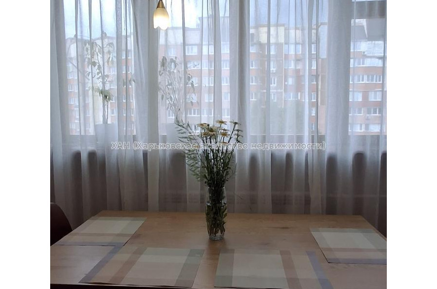 Продам квартиру, Кричевского ул. , 41 , 3  ком., 76 м², капитальный ремонт 