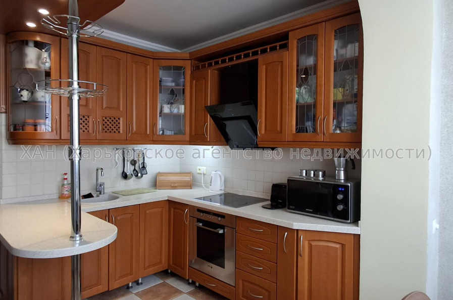 Продам квартиру, Кричевского ул. , 41 , 3  ком., 76 м², капитальный ремонт 