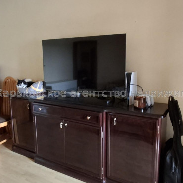 Продам квартиру, Кричевского ул. , 41 , 3  ком., 76 м², капитальный ремонт 