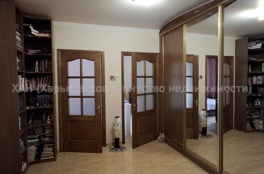 Продам квартиру, Кричевского ул. , 41 , 3  ком., 76 м², капитальный ремонт 