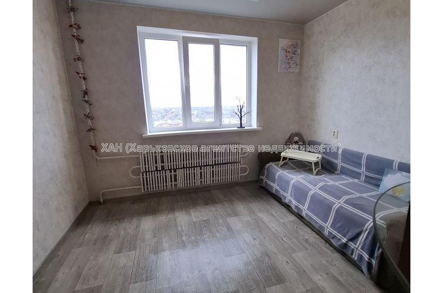 Продам квартиру, Амосова ул. , 2 кім., 47 м², капитальный ремонт 