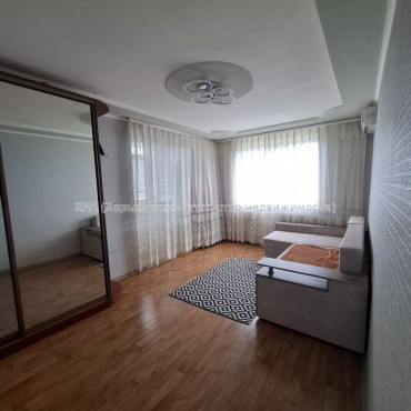 Продам квартиру, Амосова ул. , 2 кім., 47 м², капитальный ремонт 