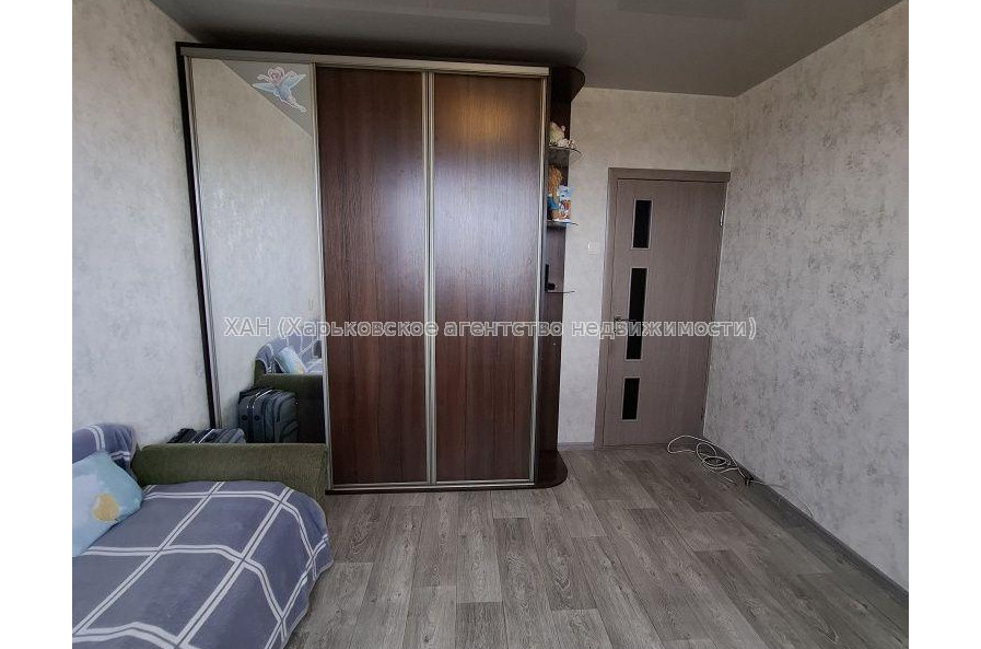 Продам квартиру, Амосова ул. , 2 кім., 47 м², капитальный ремонт 