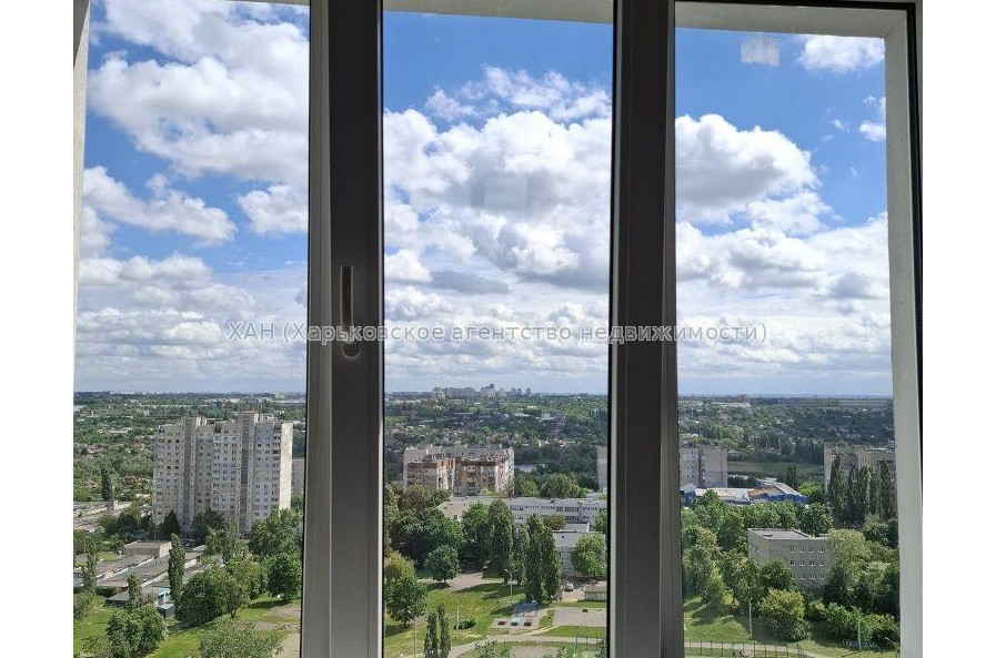 Продам квартиру, Амосова ул. , 2 кім., 47 м², капитальный ремонт 