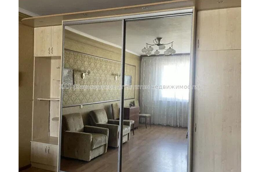 Продам квартиру, Соборности Украины ул. , 3 кім., 72 м², евроремонт 