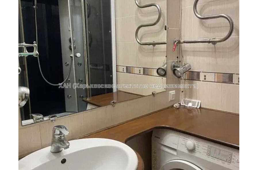Продам квартиру, Соборности Украины ул. , 3 кім., 72 м², евроремонт 