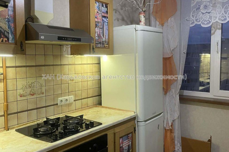 Продам квартиру, Соборности Украины ул. , 3 кім., 72 м², евроремонт 