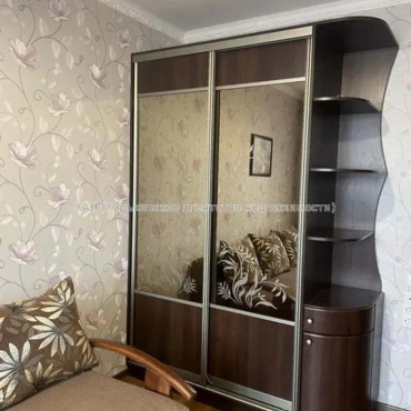 Продам квартиру, Соборности Украины ул. , 3 кім., 72 м², евроремонт 