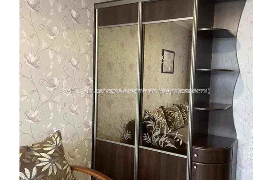 Продам квартиру, Соборности Украины ул. , 3 кім., 72 м², евроремонт 