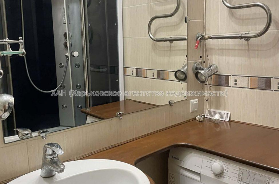 Продам квартиру, Соборности Украины ул. , 3 кім., 72 м², евроремонт 