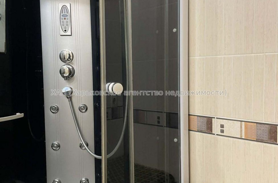 Продам квартиру, Соборности Украины ул. , 3 кім., 72 м², евроремонт 